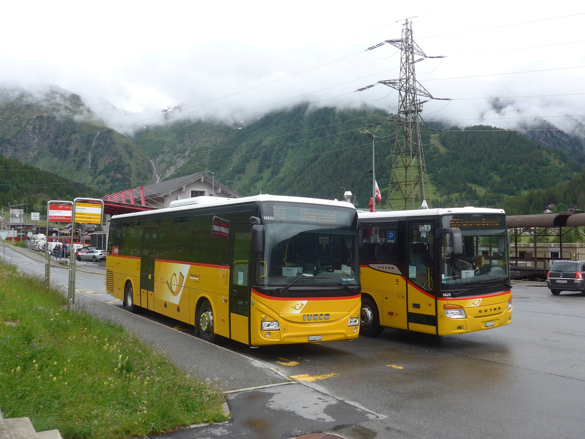 (217'652) - Seiler, Ernen - VS 445'912 - Iveco (ex PostAuto Wallis) am 7. Juni 2020 beim Bahnhof Oberwald