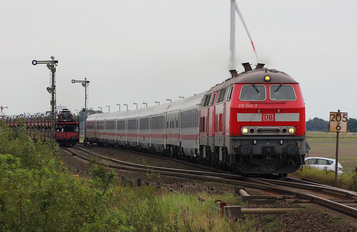 218 345 und 389 mit IC nach Westerland. Lehnshallig 26.08.2017