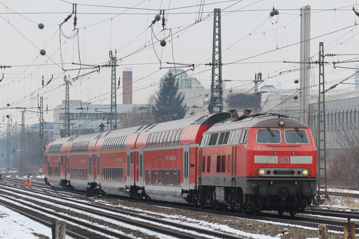 218 356-4 am 27. Mrz 2013 vom Hauptbahnhof kommend in Mnchen-Heimeranplatz.