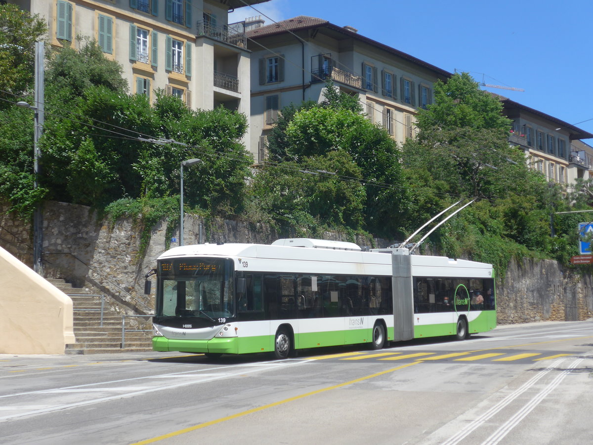 (218'541) - transN, La Chaux-de-Fonds - Nr. 139 - Hess/Hess Gelenktrolleybus (ex TN Neuchtel Nr. 139) am 6. Juli 2020 beim Bahnhof Neuchtel