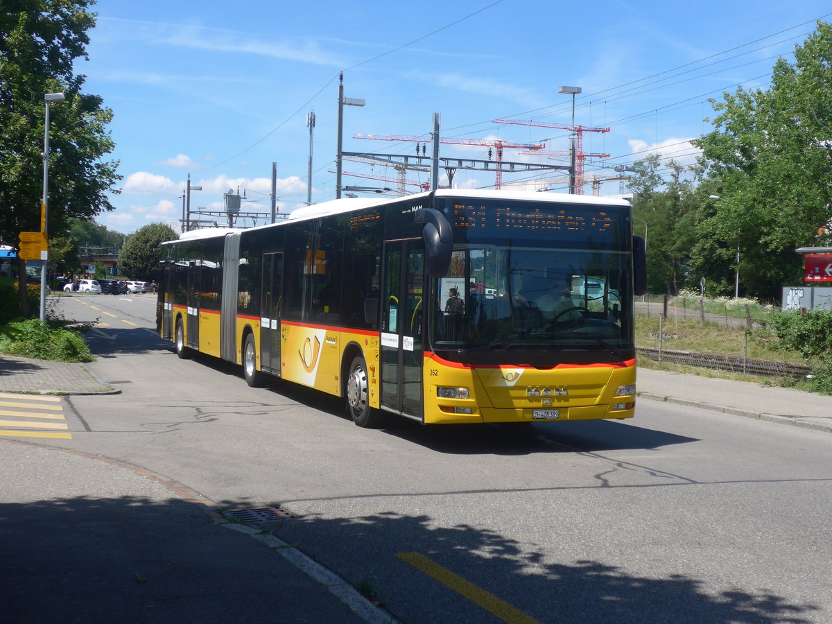 (218'736) - PostAuto Zrich - Nr. 262/ZH 408'389 - MAN am 18. Juli 2020 beim Bahnhof Blach