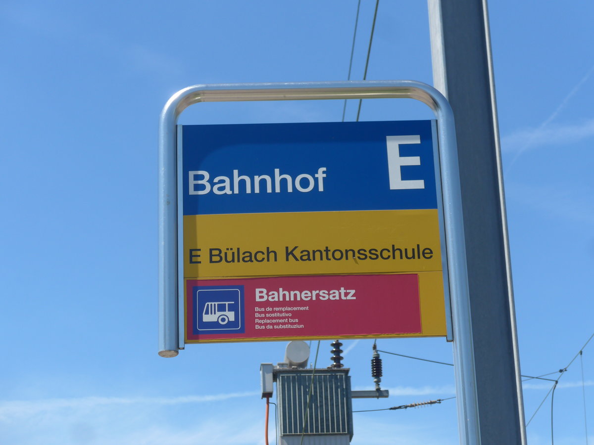 (218'742) - PostAuto-Haltestelle - B�lach, Bahnhof - am 18. Juli 2020