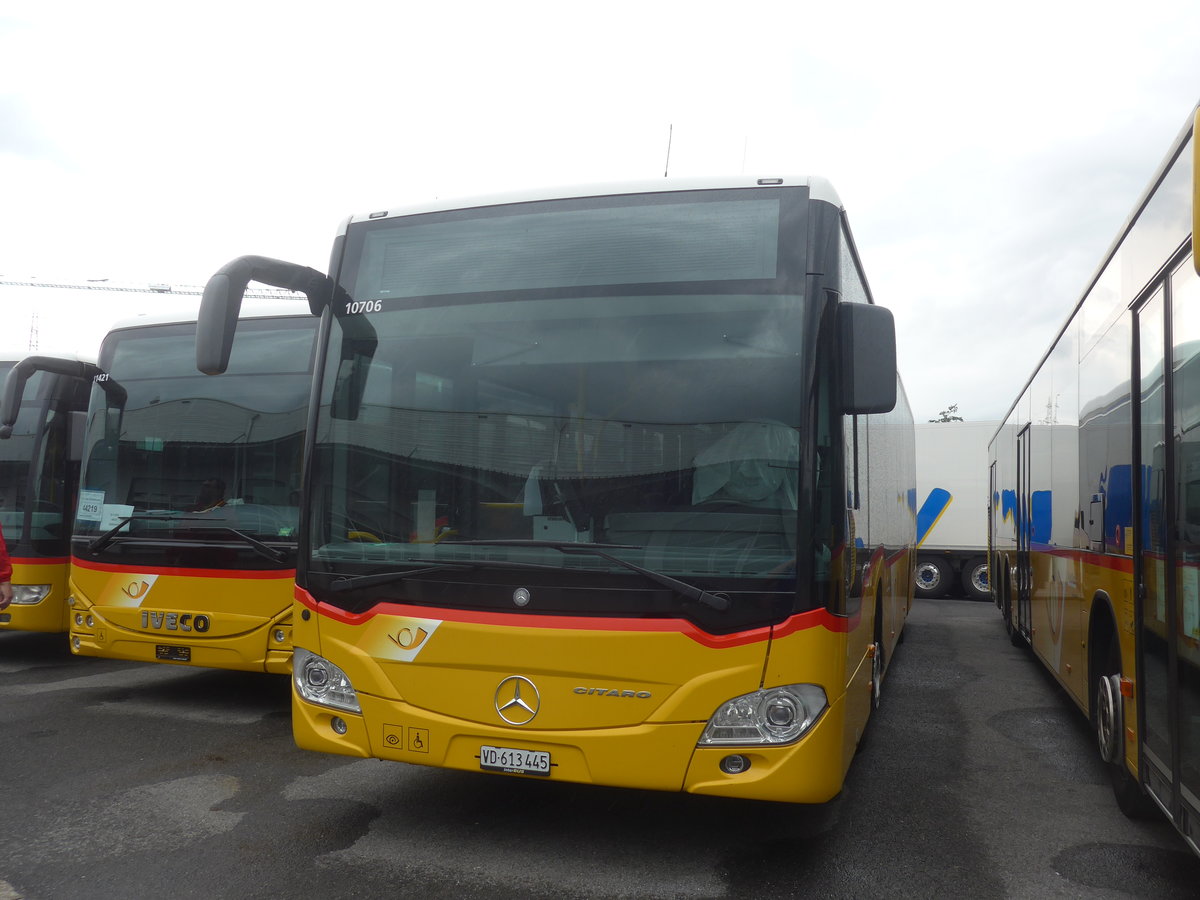 (219'377) - CarPostal Ouest - VD 613'445 - Mercedes am 2. August 2020 in Kerzers, Interbus