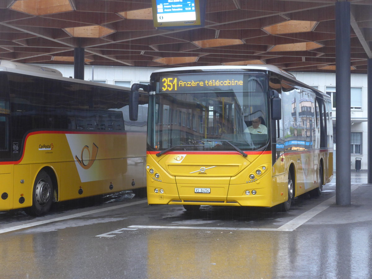 (220'250) - Buchard, Leytron - Nr. 261/VS 84'254 - Volvo am 30. August 2020 beim Bahnhof Sion