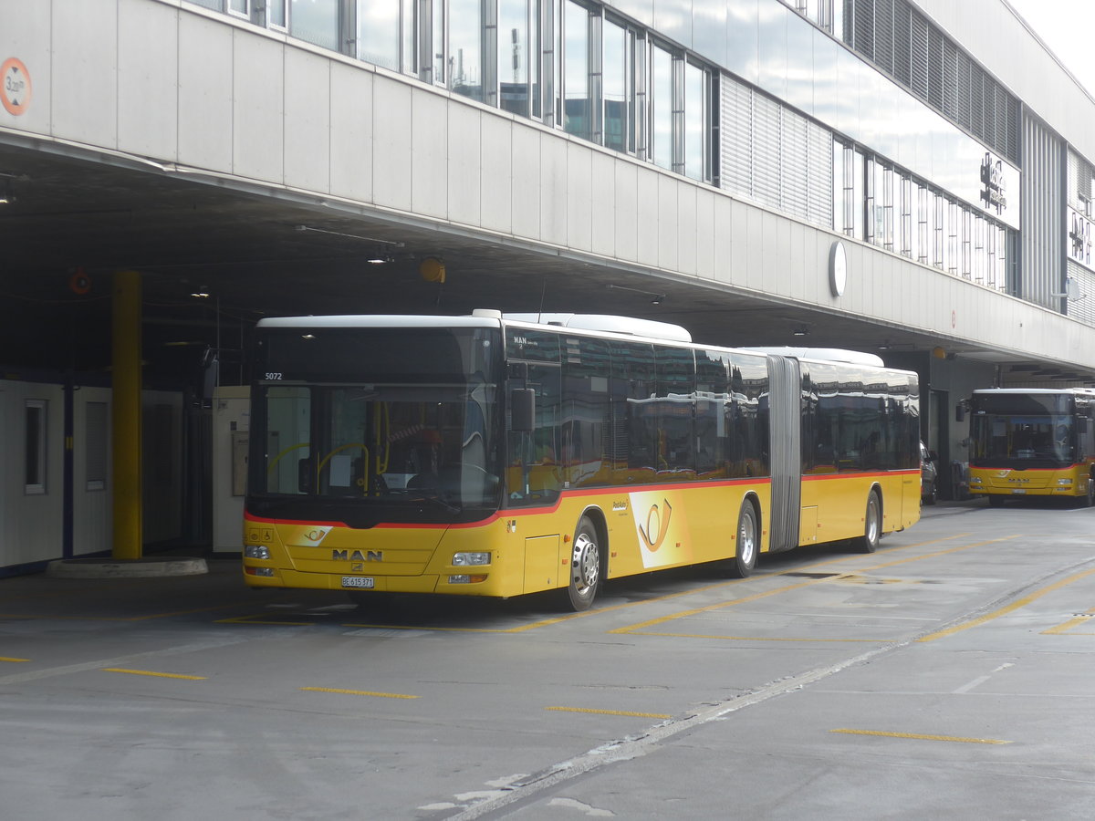 (220'343) - PostAuto Bern - Nr. 666/BE 615'371 - MAN am 31. August 2020 in Bern, Postautostation