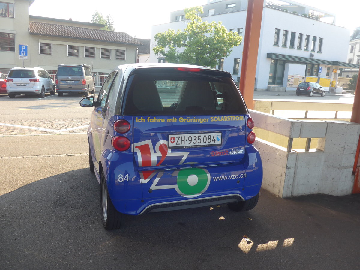 (220'580) - VZO Grningen - Nr. 84/ZH 935'084 - Smart am 12. September 2020 beim Bahnhof Wetzikon