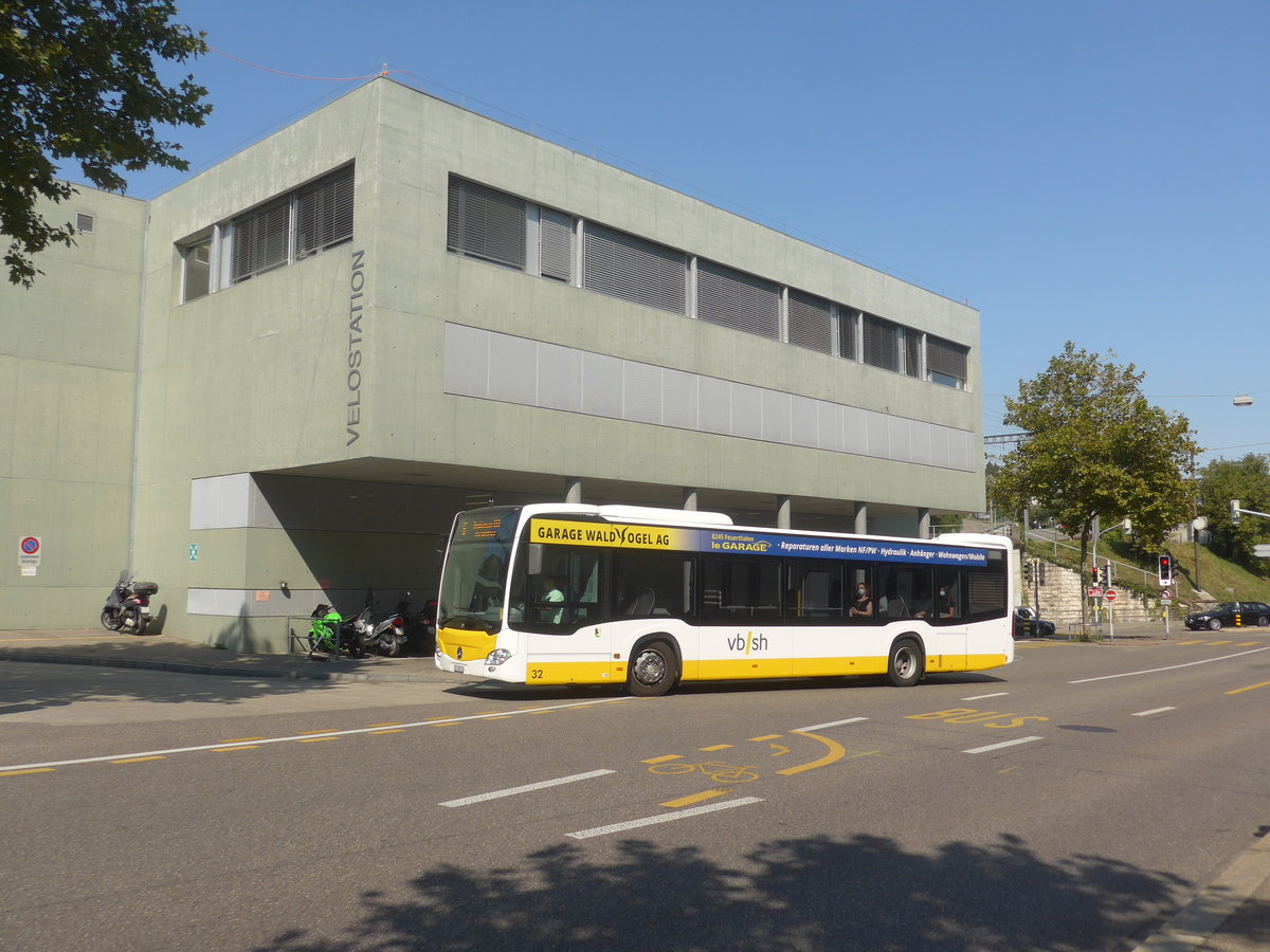 (220'639) - VBSH Schaffhausen - Nr. 32/SH 38'032 - Mercedes am 12. September 2020 beim Bahnhof Schaffhausen