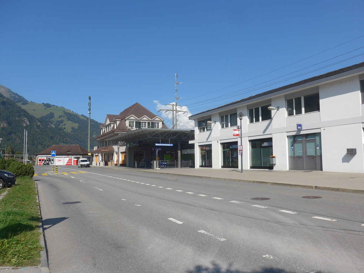 (220'776) - PostAuto/AFA-Haltestellen am 14. September 2020 beim Bahnhof Frutigen