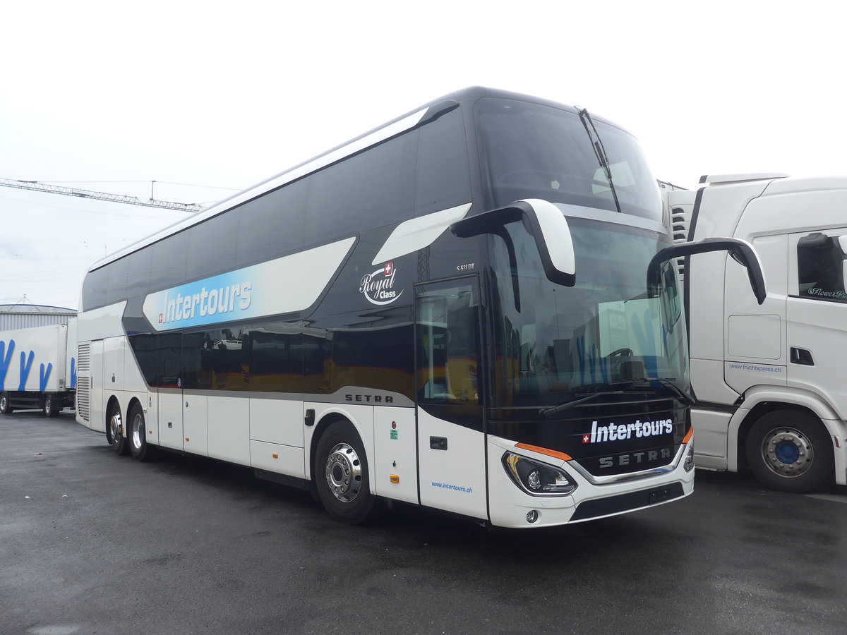 (221'562) - Intertours, Domdidier - Setra am 27. September 2020 in Kerzers, Intertours