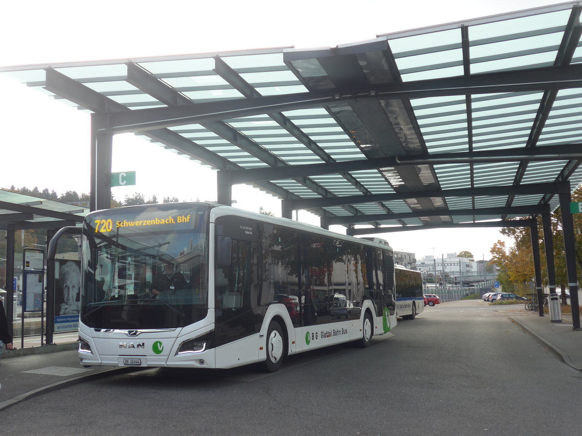 (222'006) - Ryffel, Volketswil - Nr. 77/ZH 26'344 - MAN am 18. Oktober 2020 beim Bahnhof Effretikon