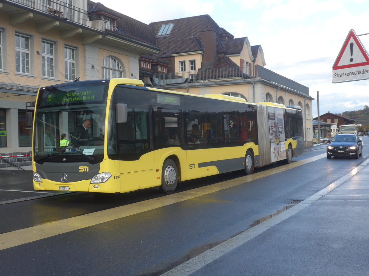 (222'579) - STI Thun - Nr. 164/BE 752'164 - Mercedes am 24. Oktober 2020 beim Bahnhof Spiez