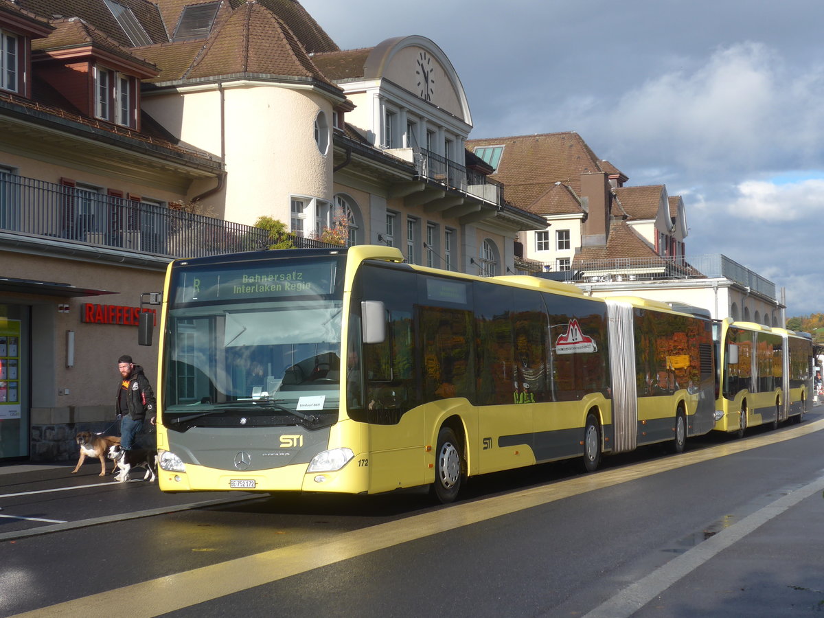 (222'591) - STI Thun - Nr. 172/BE 752'172 - Mercedes am 24. Oktober 2020 beim Bahnhof Spiez