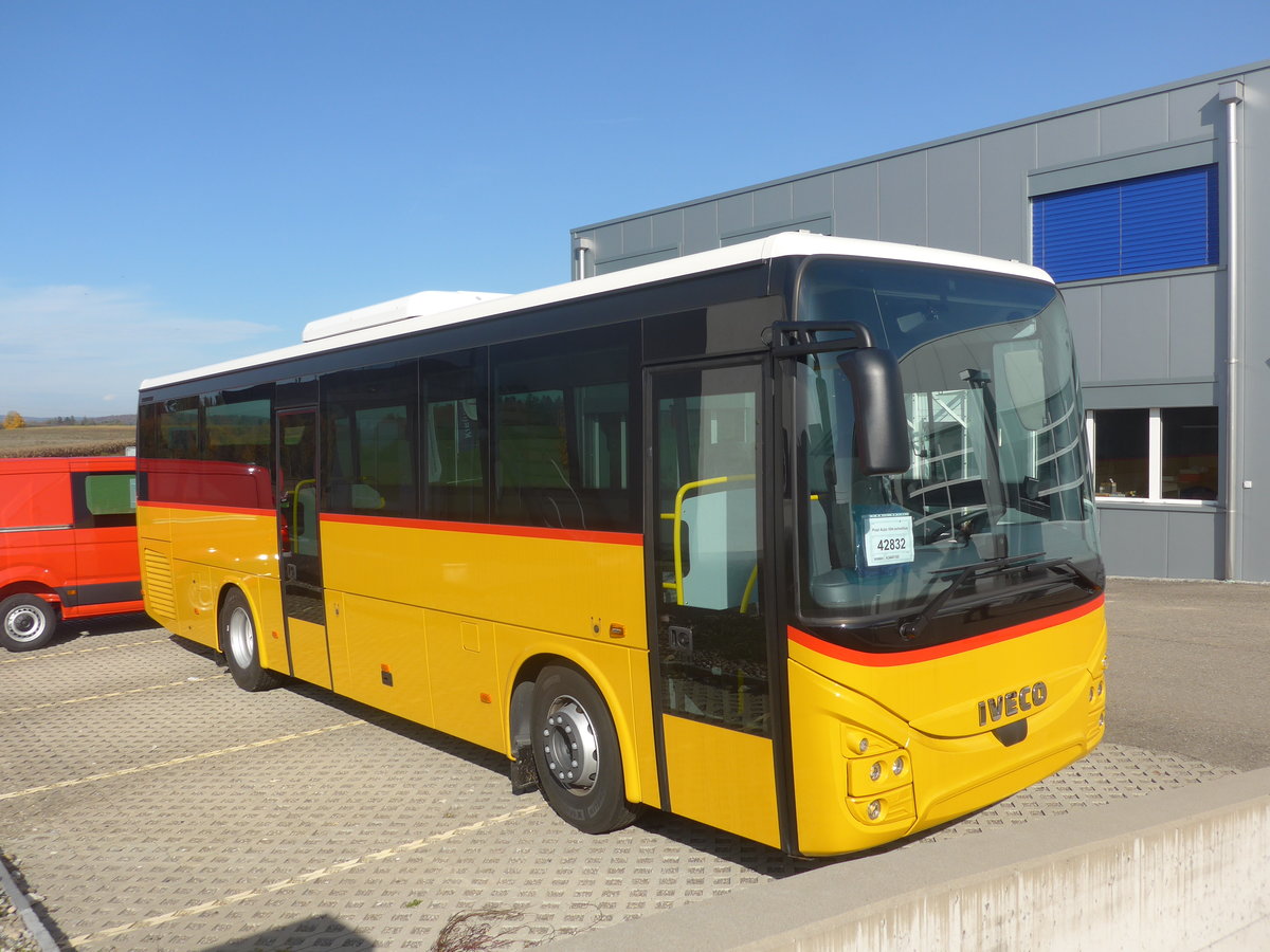 (222'676) - PostAuto - Iveco am 25. Oktober 2020 in Mgenwil, Waldspurger+Bhlmann