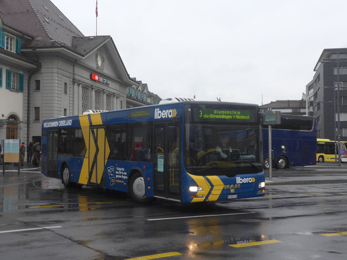 (222'717) - STI Thun - Nr. 128/BE 800'128 - MAN am 26. Oktober 2020 beim Bahnhof Thun