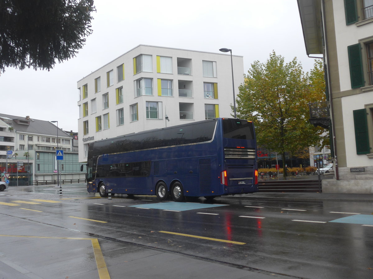 (222'723) - Schweizer Armee - M+5585 - Van Hool am 26. Oktober 2020 in Thun, Guisanplatz