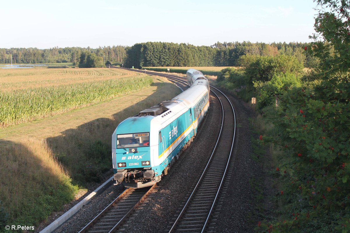 223 062 zieht den ALX84112 München - Hof bei Oberteich. 14.08.17