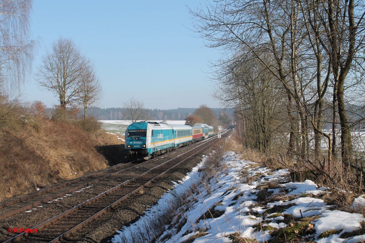 223 063 zieht bei Naabdemenreuth den ALX84106 München - Hof. 17.02.15