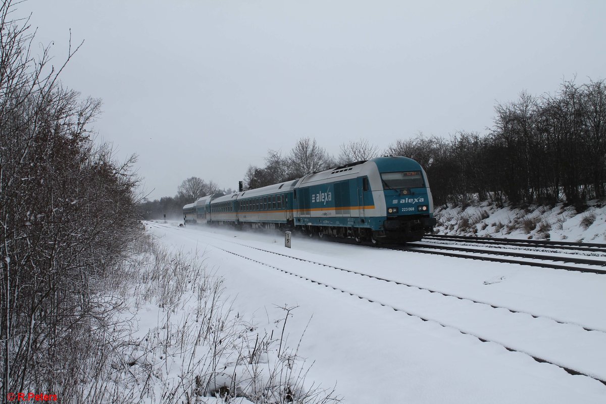 223 068 Alexa mit dem ALX RE2 79718 Mnchen - Hof kurz hinter Wiesau/Oberpfalz. 23.01.21