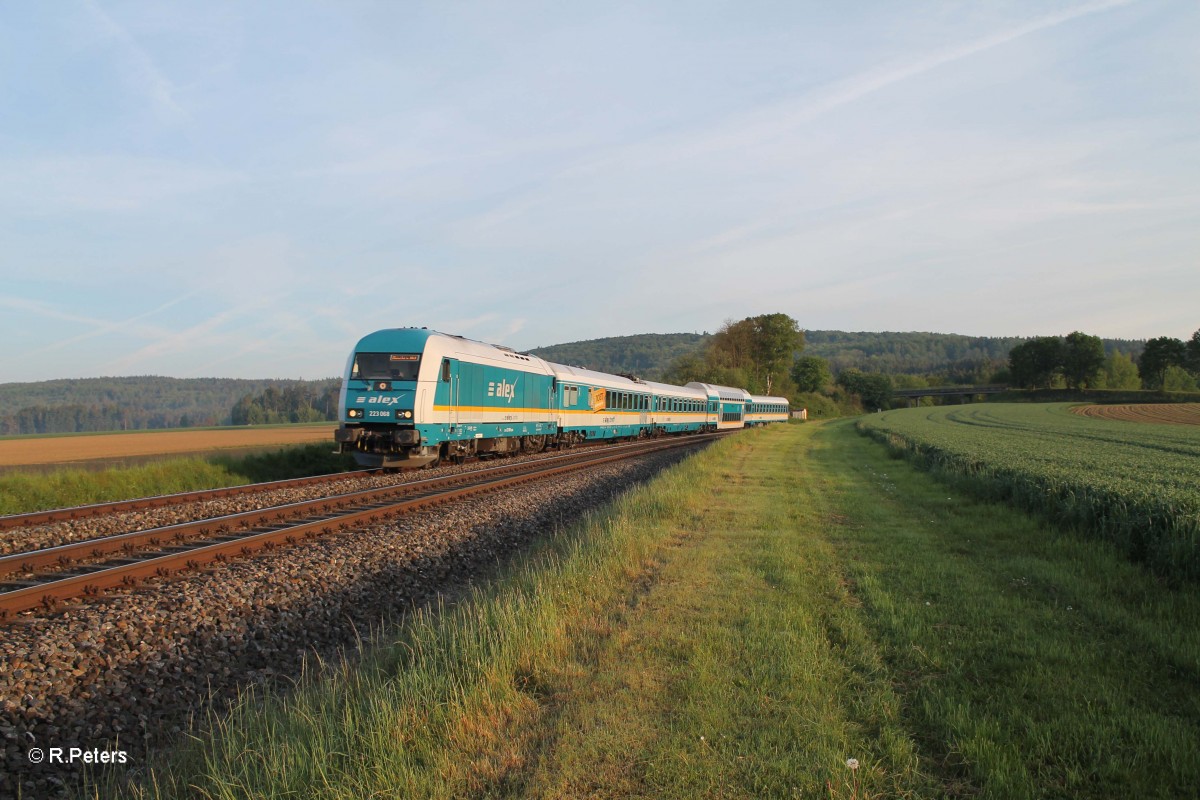 223 068 mit dem ALX84107 Hof - München bei Oberteich. 21.05.14