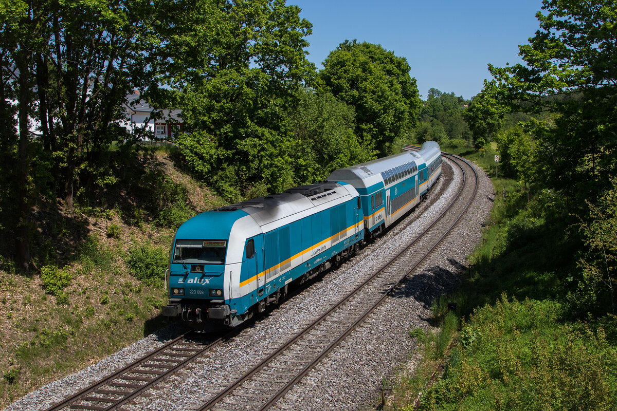 223 069 war am 29. Mai 2023 bei Reuth bei Erbendorf auf dem Weg nach Weiden.