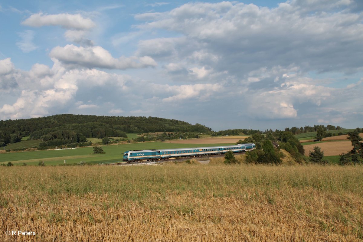 223 070 zieht bei Lengenfeld den ALX84112 München - Hof. 29.07.16