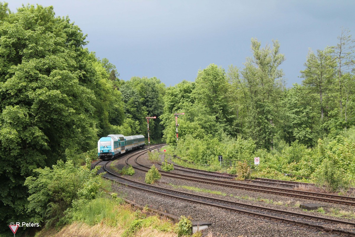 223 070 zieht zwischen einer Gewitterpause den ALX84115 Hof - München in Reuth bei Erbendorf. 24.05.14