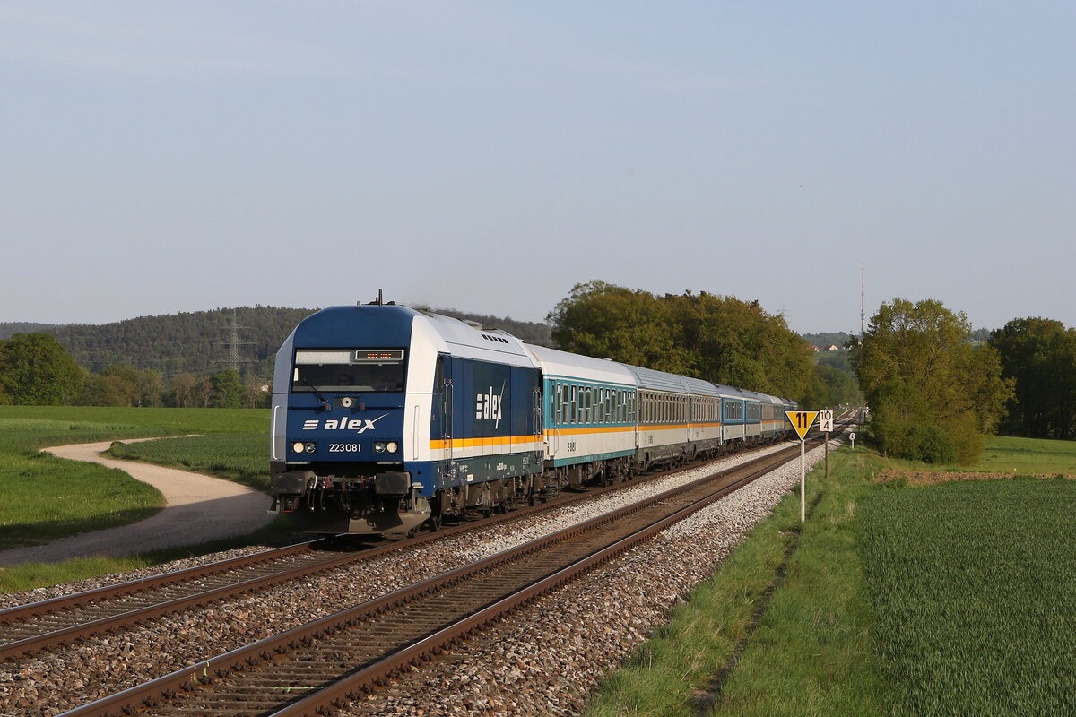 223 081 aus Regensburg kommend am 30. April 2024 bei Zeitlarn.