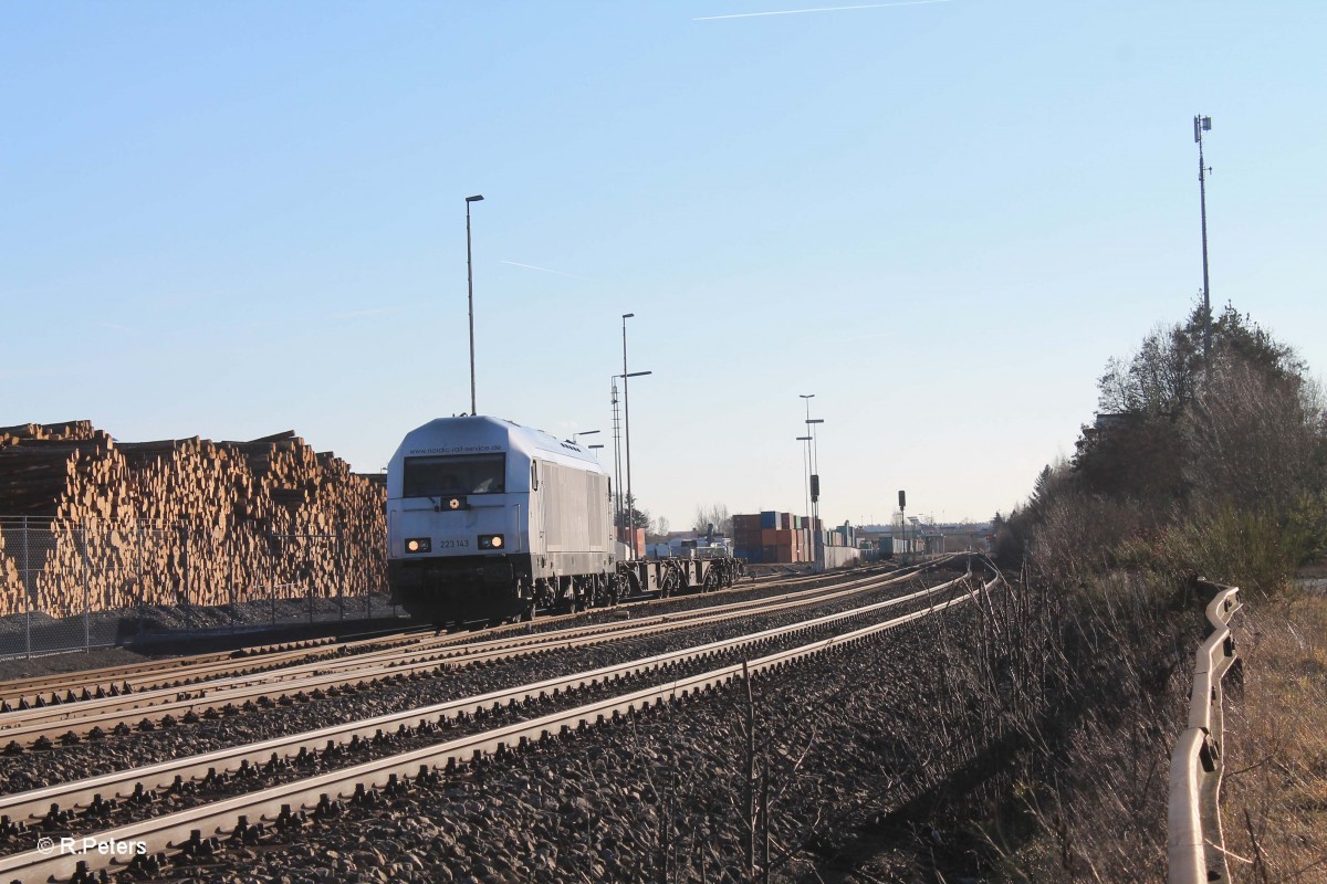 223 143 drückt den 1 Teil des Containerzuges ins ATW Wiesau. 29.01.16