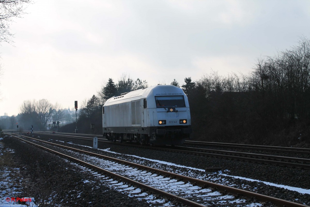 223 143 verlässt Wiesau als Lz auf dem Weg nach Hof, Schönfeld 18.02.16