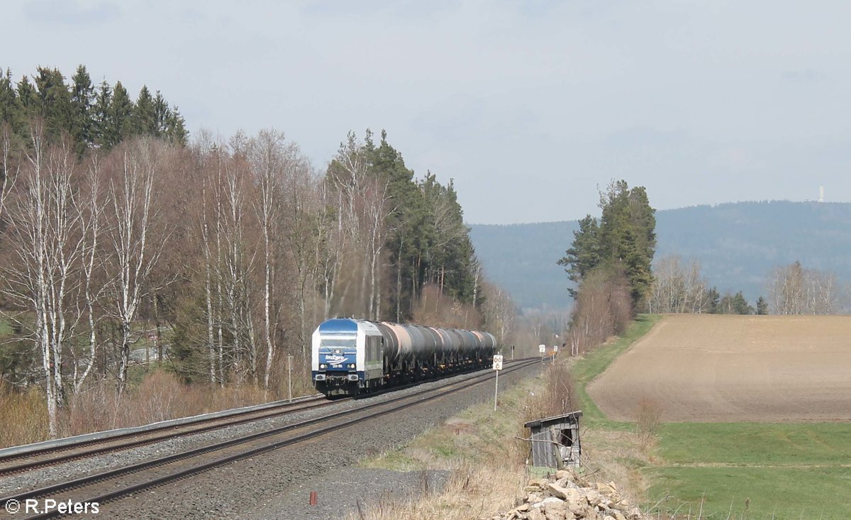 223 152 mit Kesselzug aus Hof nach Weiden bei Neudes. 24.04.21