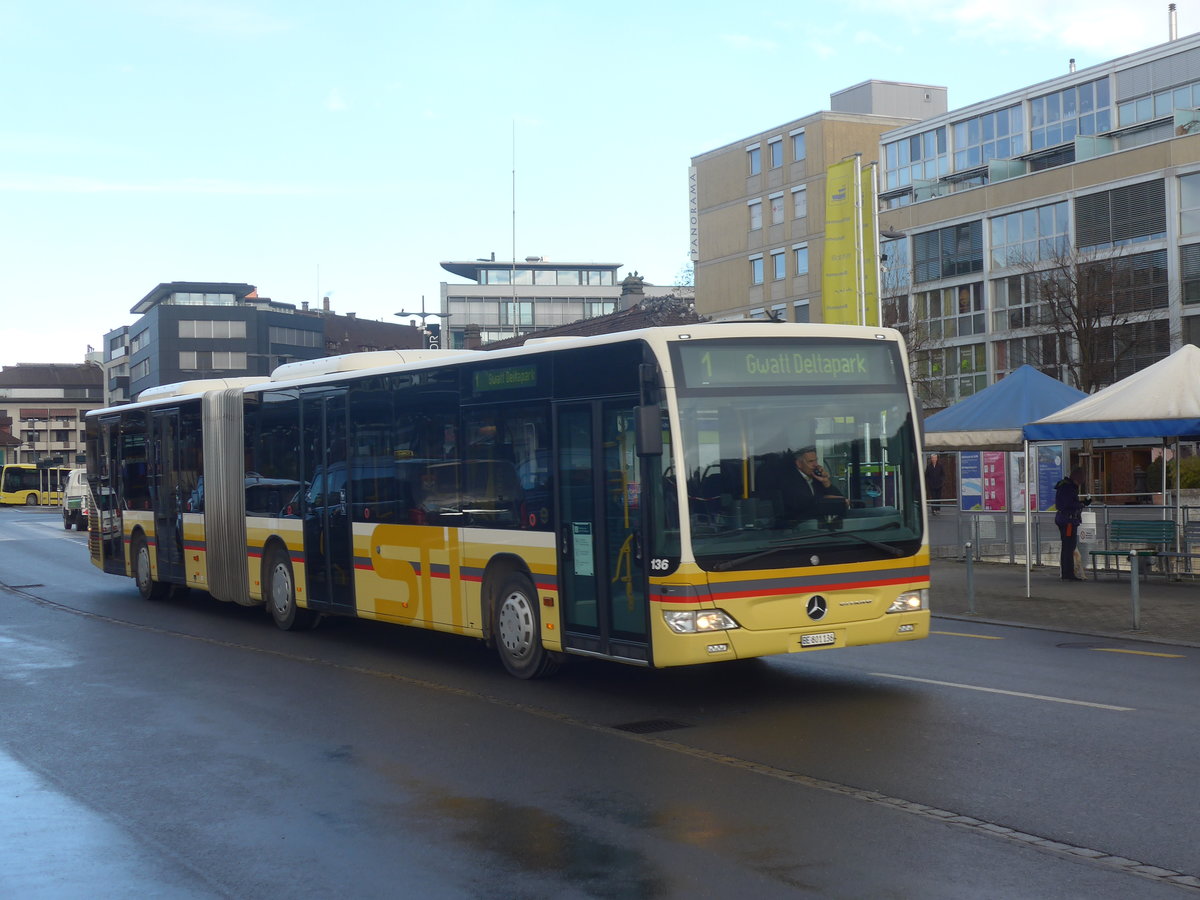 (223'176) - STI Thun - Nr. 136/BE 801'136 - Mercedes am 30. Dezember 2020 beim Bahnhof Thun