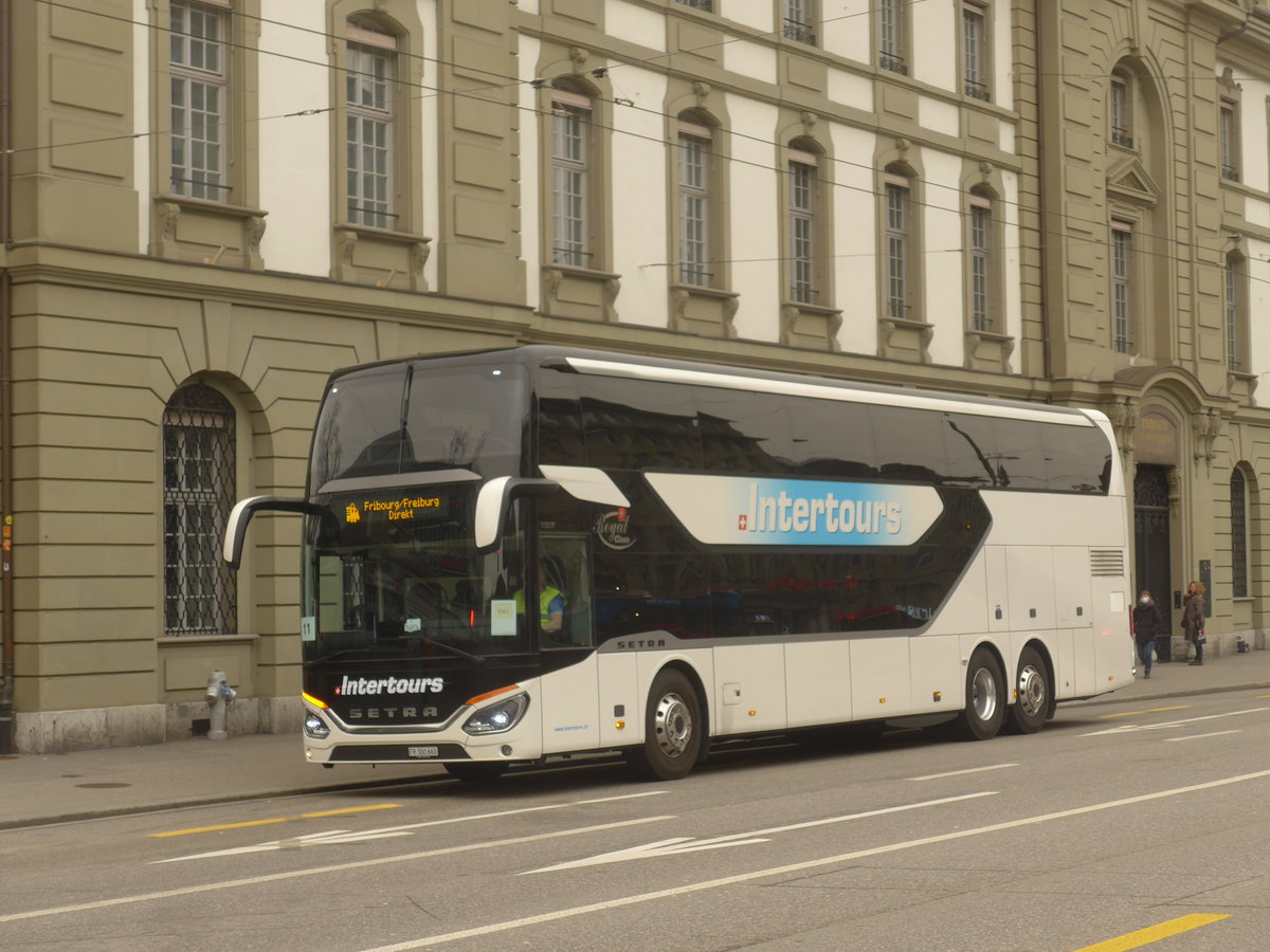 (223'409) - Intertours, Domdidier - FR 300'660 - Setra am 6. Februar 2021 beim Bahnhof Bern