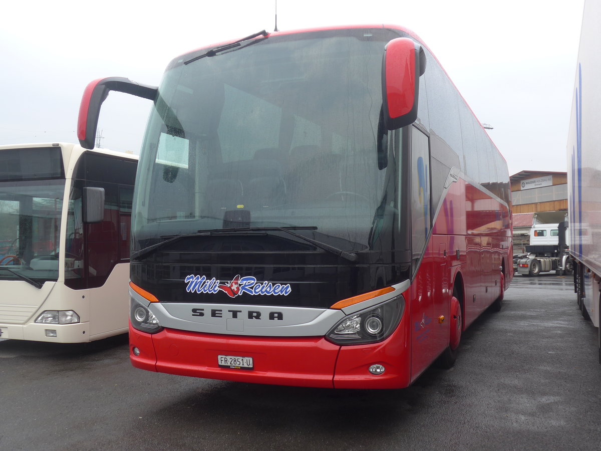 (223'986) - Mili Reisen, Altdorf - FR 2851 U - Setra am 7. Mrz 2021 in Kerzers, Interbus