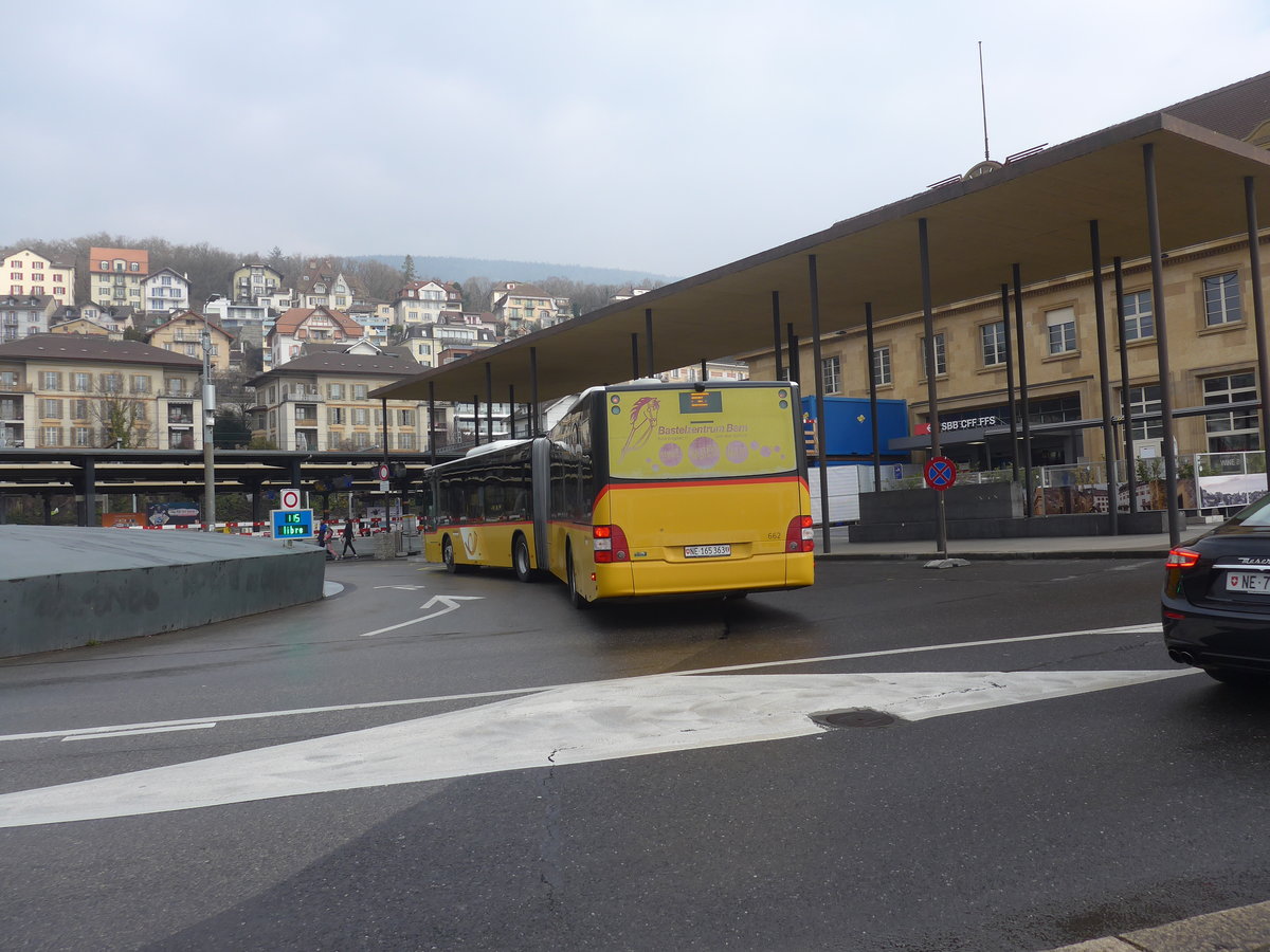 (224'003) - PostAuto Bern - Nr. 662/NE 165'363 - MAN (ex BE 610'549) am 7. Mrz 2021 beim Bahnhof Neuchtel