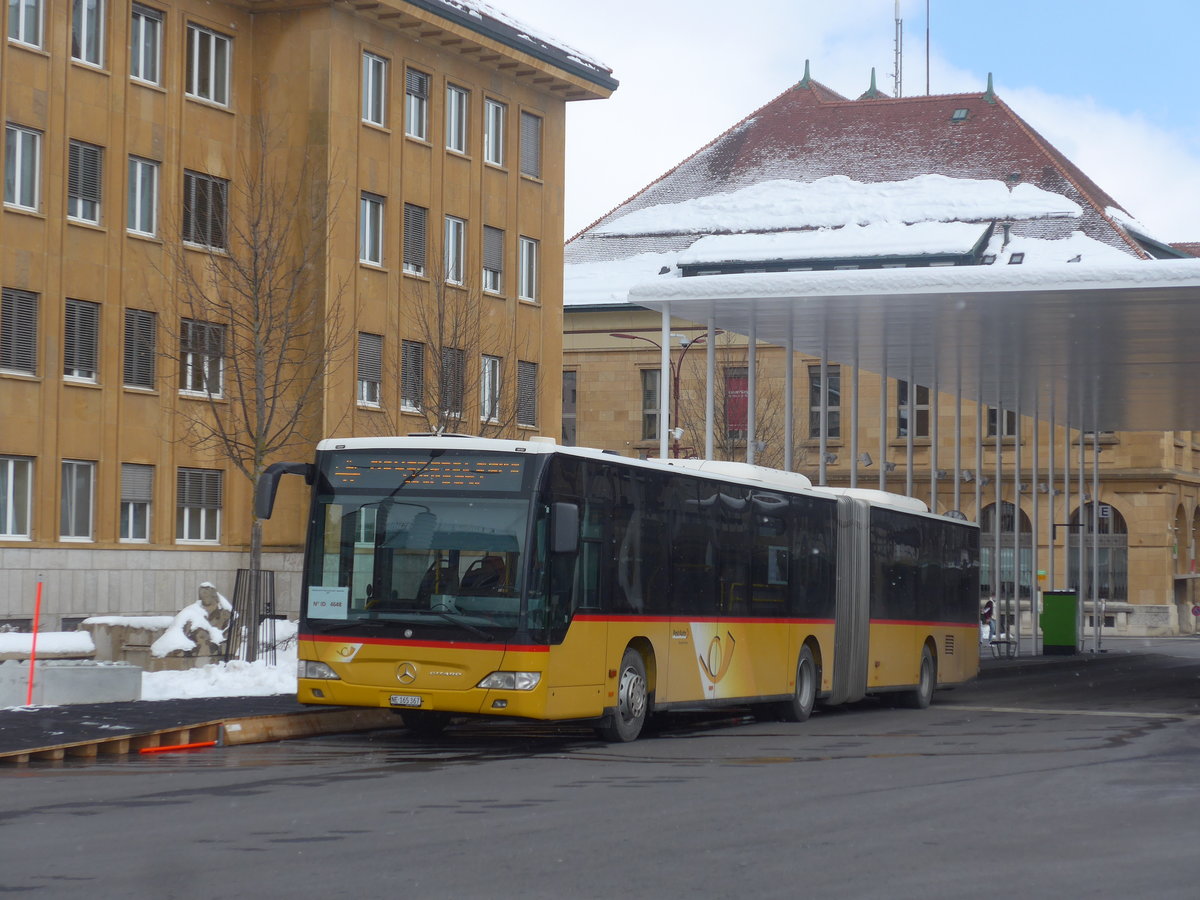 (224'271) - PostAuto Bern - Nr. 689/NE 165'367 - Mercedes (ex BE 834'689; ex Hfliger, Sursee Nr. 7) am 20. Mrz 2021 beim Bahnhof La Chaux-de-Fonds (Einsatz CarPostal)