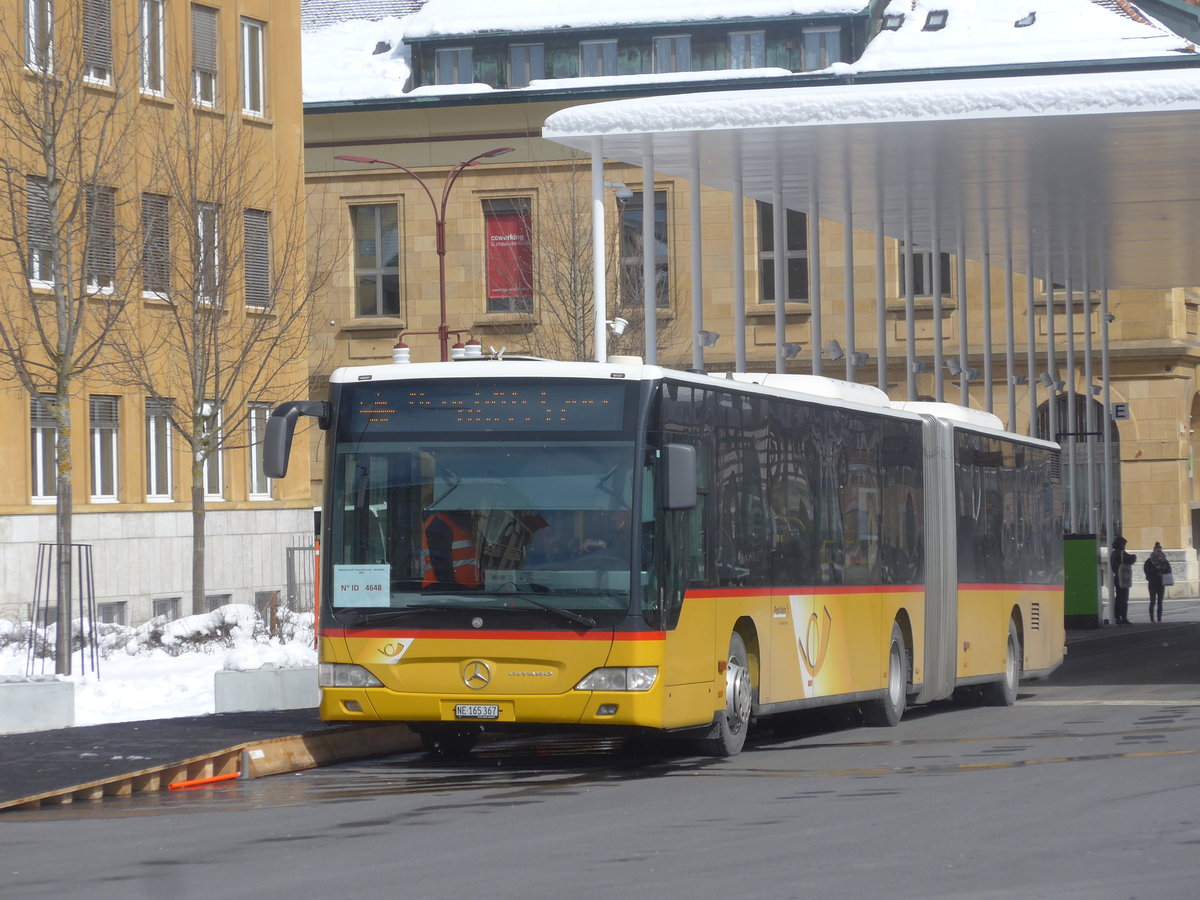 (224'279) - PostAuto Bern - Nr. 689/NE 165'367 - Mercedes (ex BE 834'689; ex Hfliger, Sursee Nr. 7) am 20. Mrz 2021 beim Bahnhof La Chaux-de-Fonds (Einsatz CarPostal)