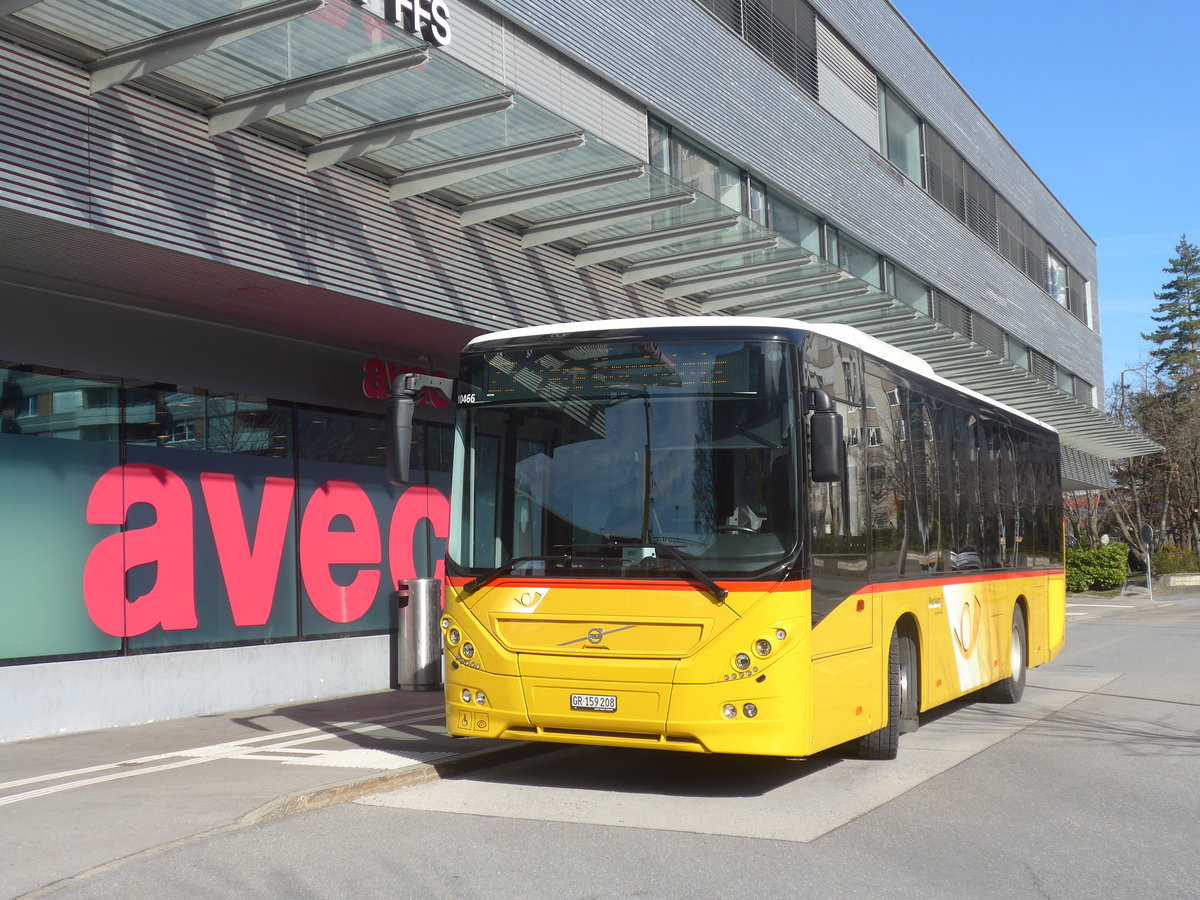 (224'483) - PostAuto Graubnden - GR 159'208 - Volvo am 28. Mrz 2021 beim Bahnhof Landyuart