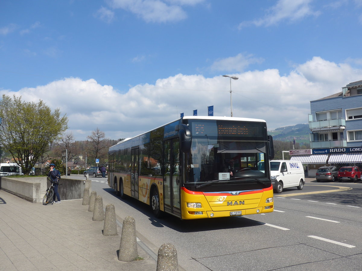 (224'989) - PostAuto Bern - BE 718'991 - MAN am 14. April 2021 beim Bahnhof Spiez