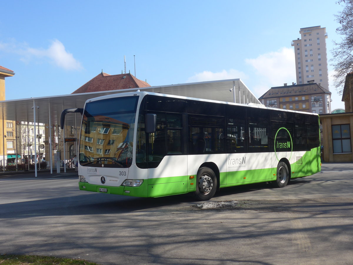 (225'014) - transN, La Chaux-de-Fonds - Nr. 303/NE 90'303 - Mercedes (ex TRN La Chaux-de-Fonds Nr. 303) am 17. April 2021 beim Bahnhof La Chaux-de-Fonds