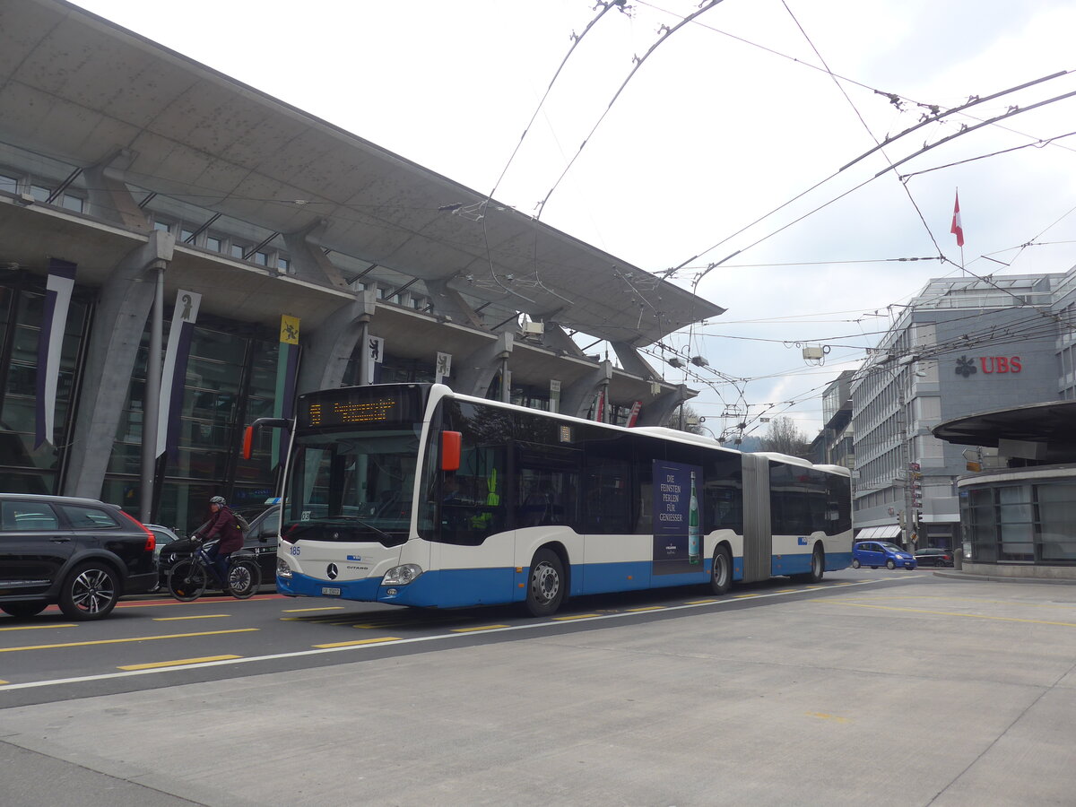 (225'105) - VBL Luzern - Nr. 185/LU 15'012 - Mercedes am 18. April 2021 beim Bahnhof Luzern