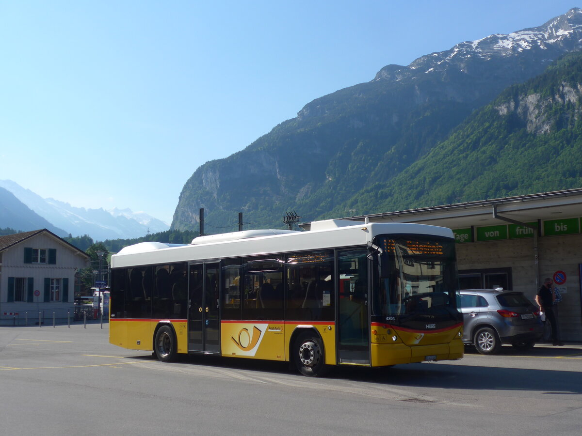 (225'817) - PostAuto Bern - BE 402'467 - Scania/Hess (ex AVG Meiringen Nr. 67; ex AVG Meiringen Nr. 76; ex Steiner, Messen) am 11. Juni 2021 in Meiringen, Postautostation