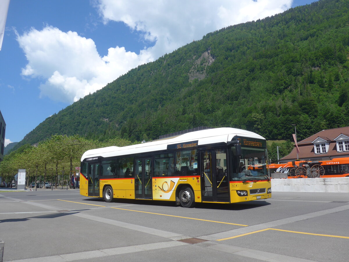 (225'844) - PostAuto Bern - BE 610'543 - Volvo am 11. Juni 2021 beim Bahnhof Interlaken Ost