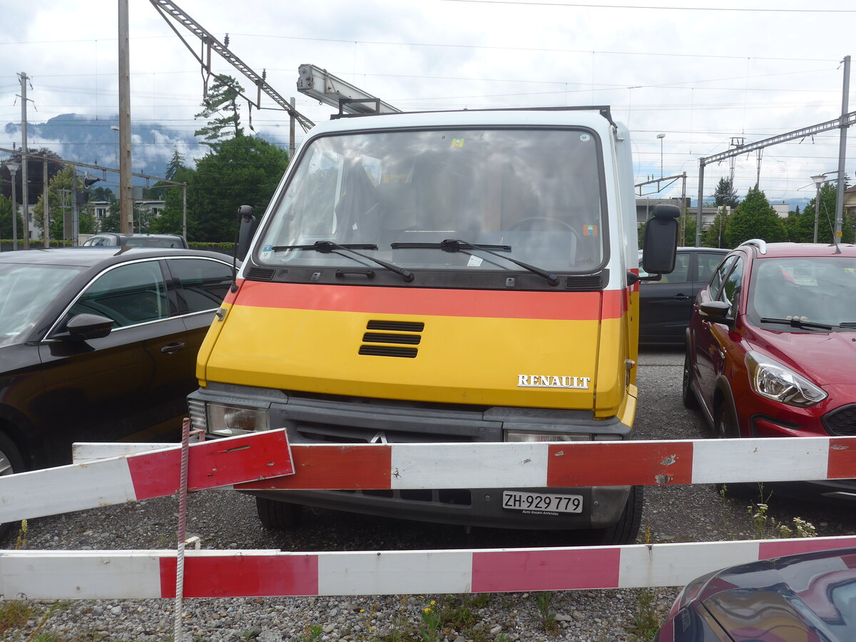 (226'090) - Waldegg, Winterthur - ZH 929'779 - Renault (ex PostAuto) am 1. Juli 2021 in Thun, Rosenau
