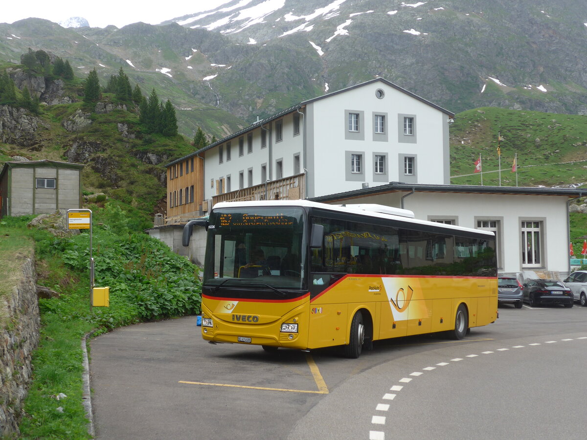 (226'121) - PostAuto Bern - BE 474'688 - Iveco am 3. Juli 2021 in Susten, Steingletscher