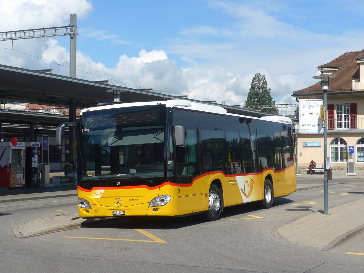 (226'987) - PostAuto Bern - BE 535'079 - Mercedes am 2. August 2021 beim Bahnhof Spiez