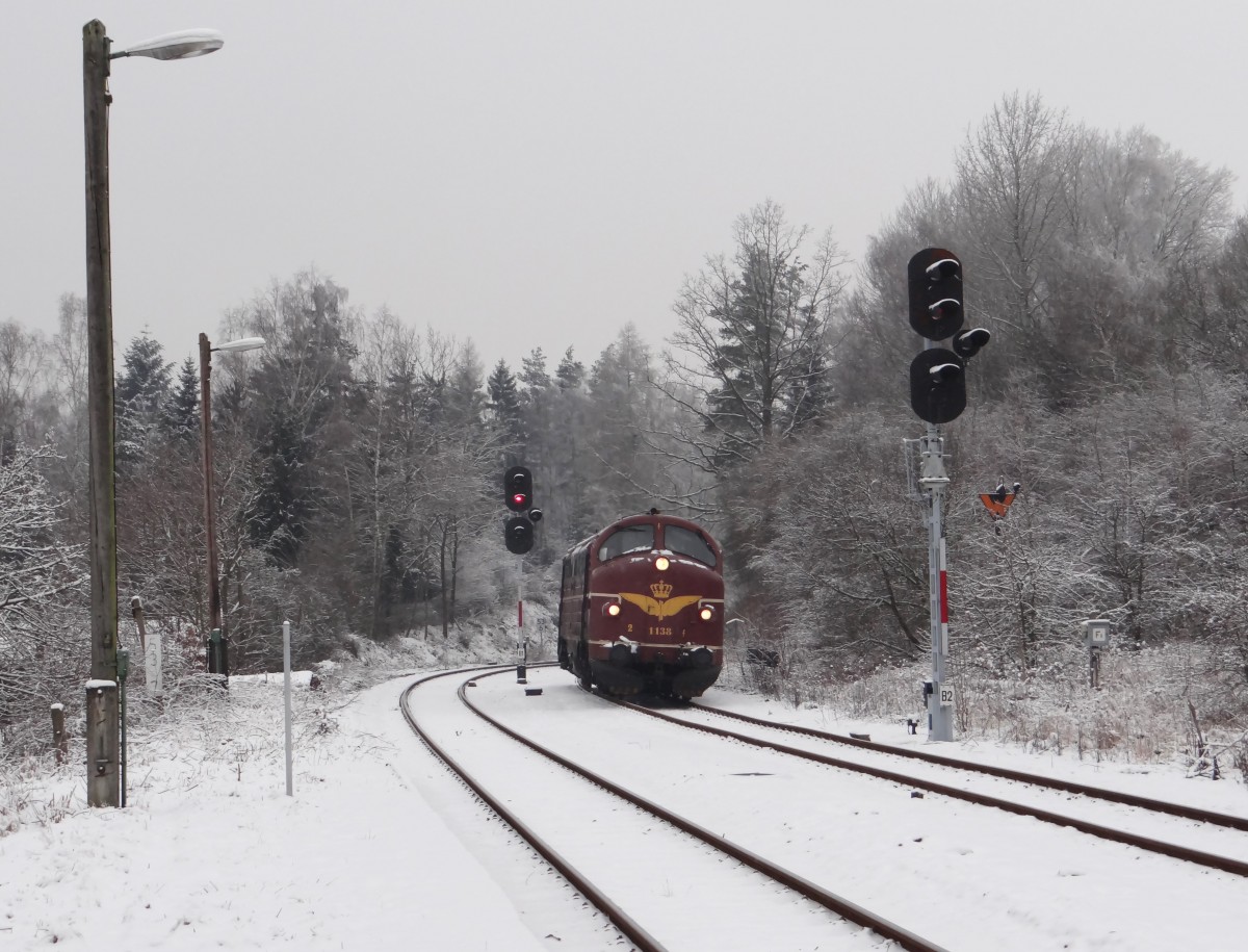 227 004 fuhr am 26.01.14 von Magdeburg nach Plattling, hier zusehen in P�llwitz. 