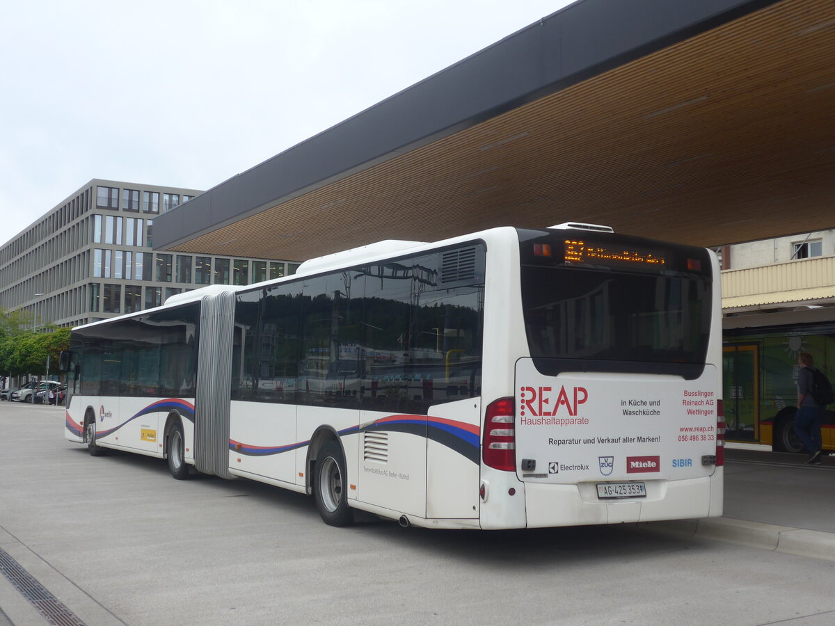 (227'211) - Twerenbold, Baden - Nr. 23/AG 425'353 - Mercedes am 9. August 2021 beim Bahnhof Brugg