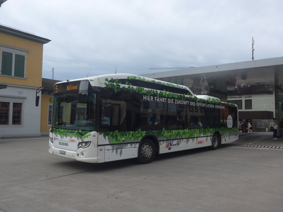 (227'234) - RVBW Wettingen - Nr. 40/AG 533'783 - Scania am 9. August 2021 beim Bahnhof Baden