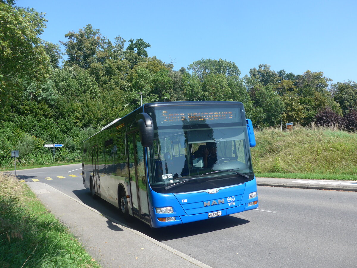 (227'328) - TPN Nyon - Nr. 130/VD 300'520 - MAN am 15. August 2021 beim Bahnhof Coppet