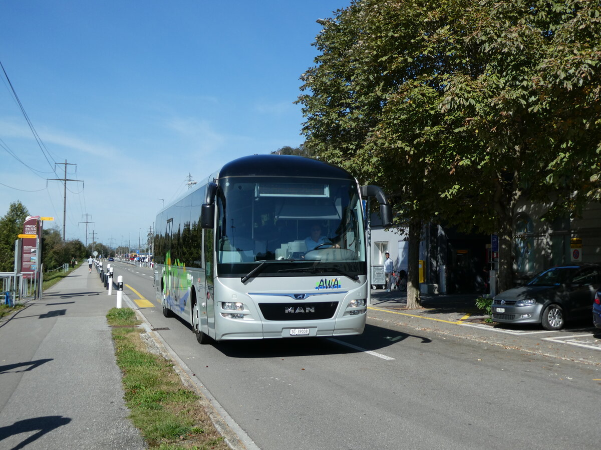 (228'584) - AWA Amden - Nr. 8/SG 39'008 - MAN am 2. Oktober 2021 beim Bahnhof Ziegelbrcke